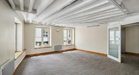 Bureau 70 m² – Paris (75010)