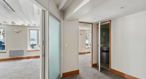 Bureau 70 m² – Paris (75010)
