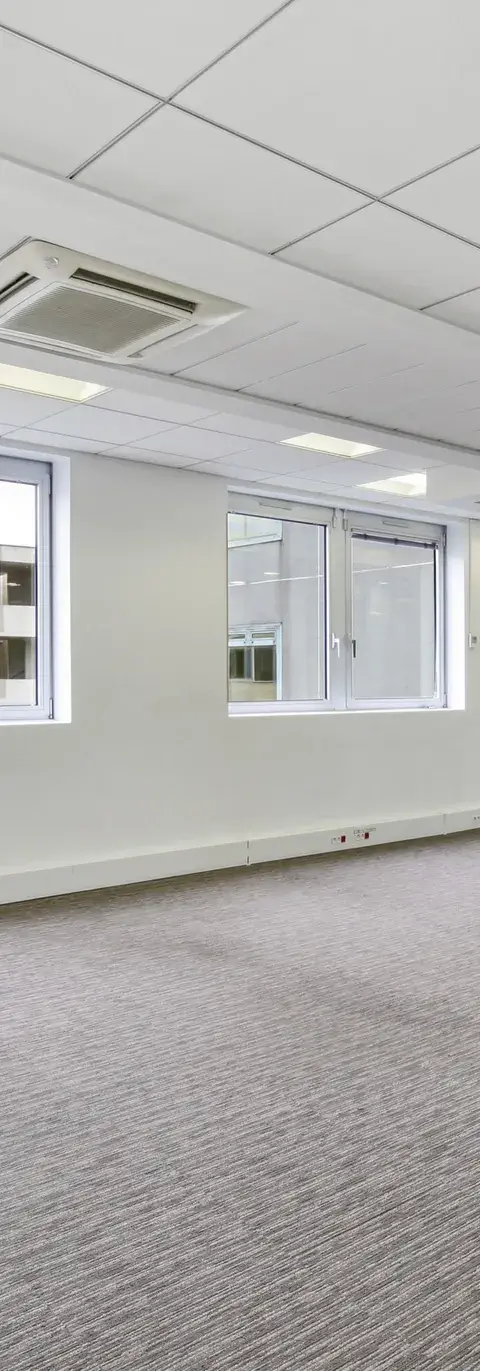 Bureau 6 786 m² – Suresnes (92158)
