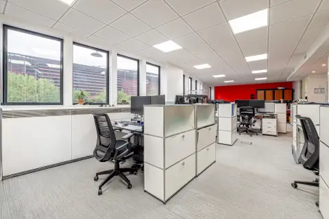Bureau 120 m² – Paris (75007)