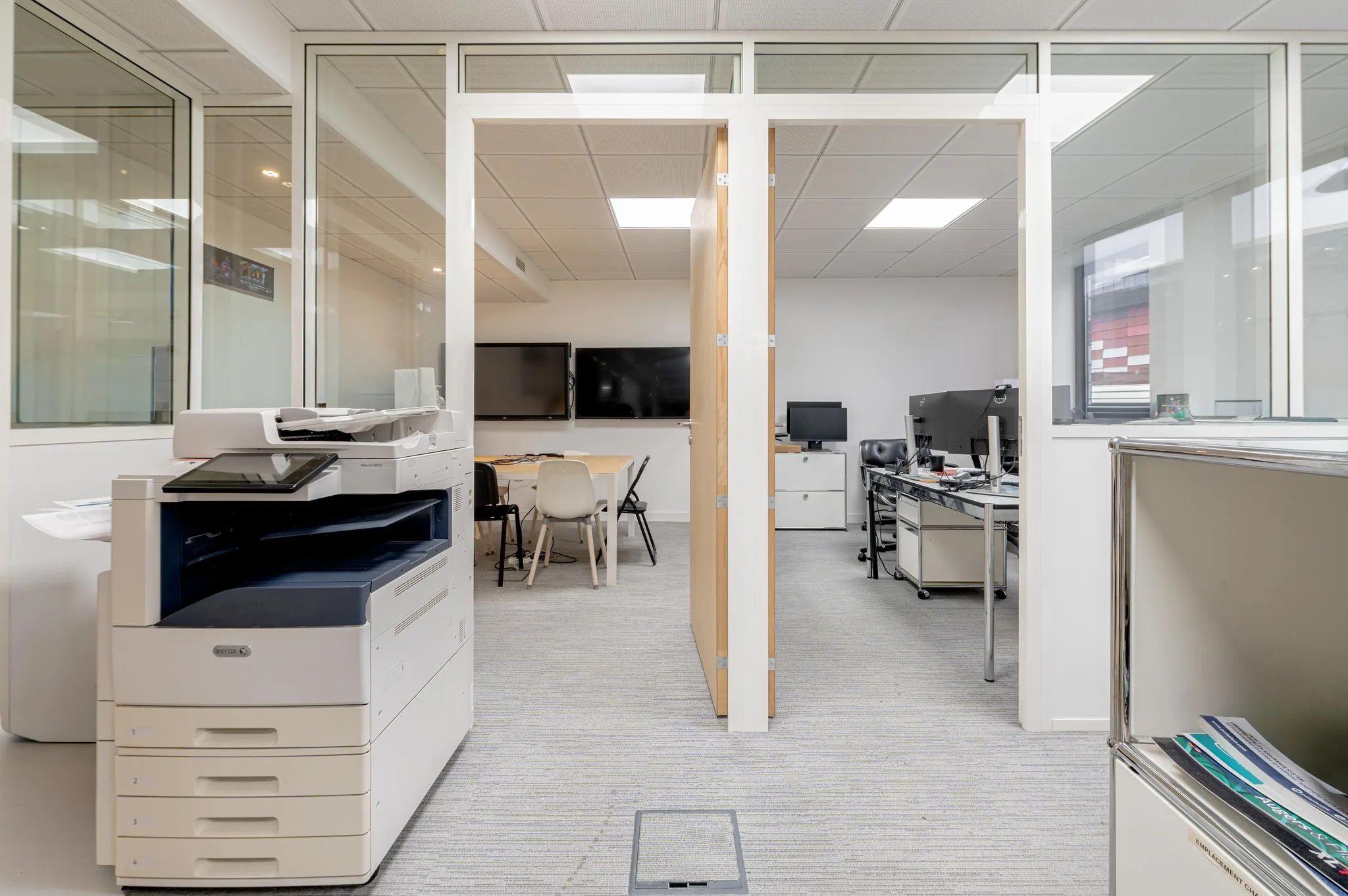 Bureau 120 m² – Paris (75007)