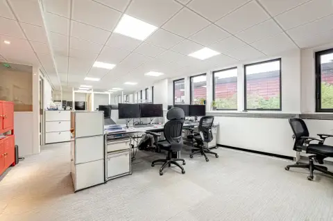Bureau 120 m² – Paris (75007)