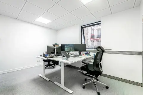 Bureau 120 m² – Paris (75007)