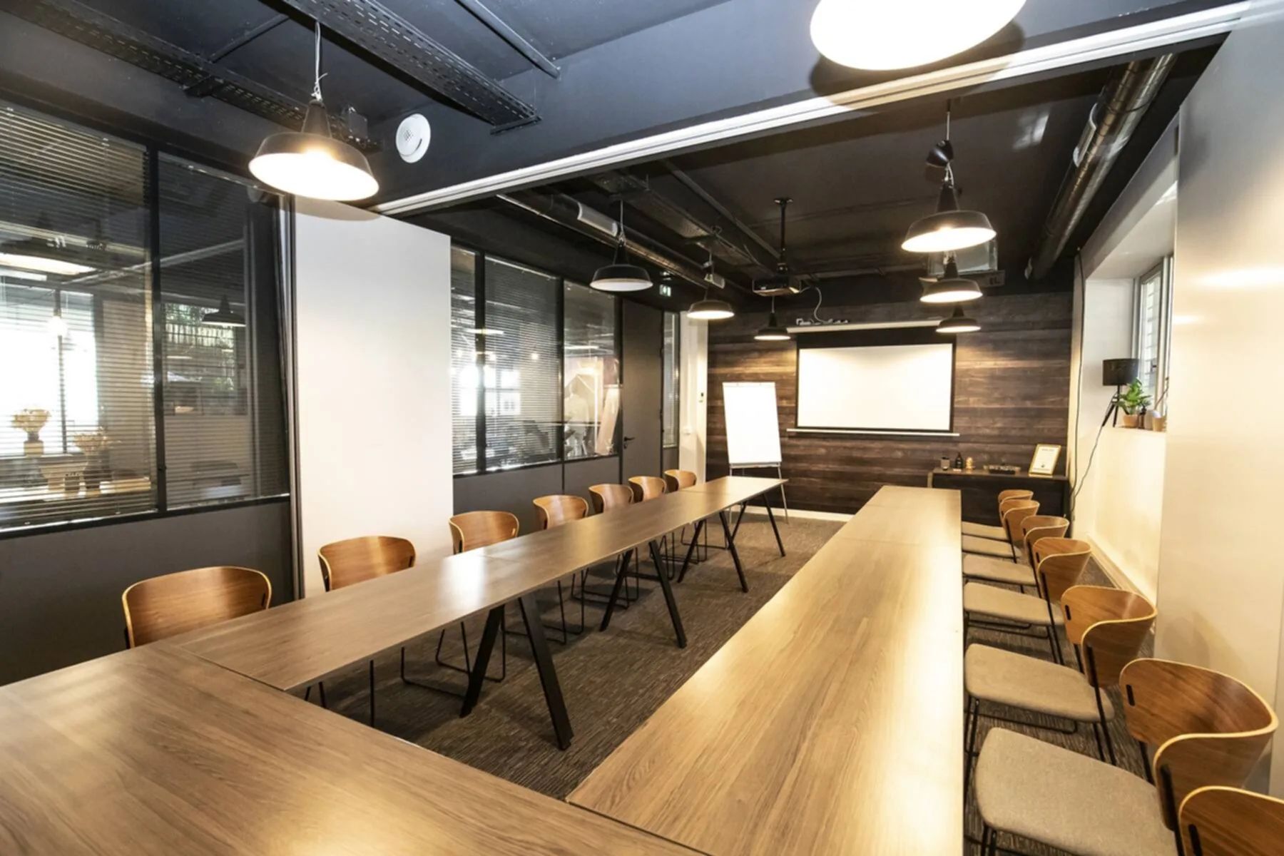 Bureau 176 m² – Clichy (92110)