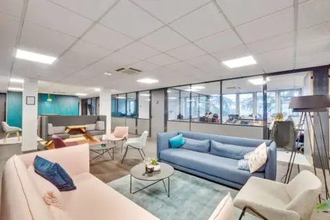 Bureau 176 m² – Clichy (92110)