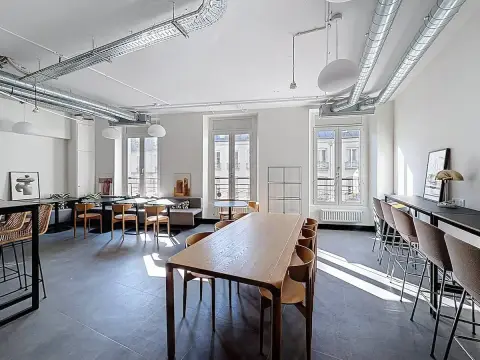 Bureau 397 m² – Paris (75009)