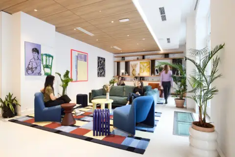 Bureau 86 m² – Paris (75008)