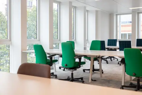 Bureau 1 680 m² – Levallois-Perret (92300)