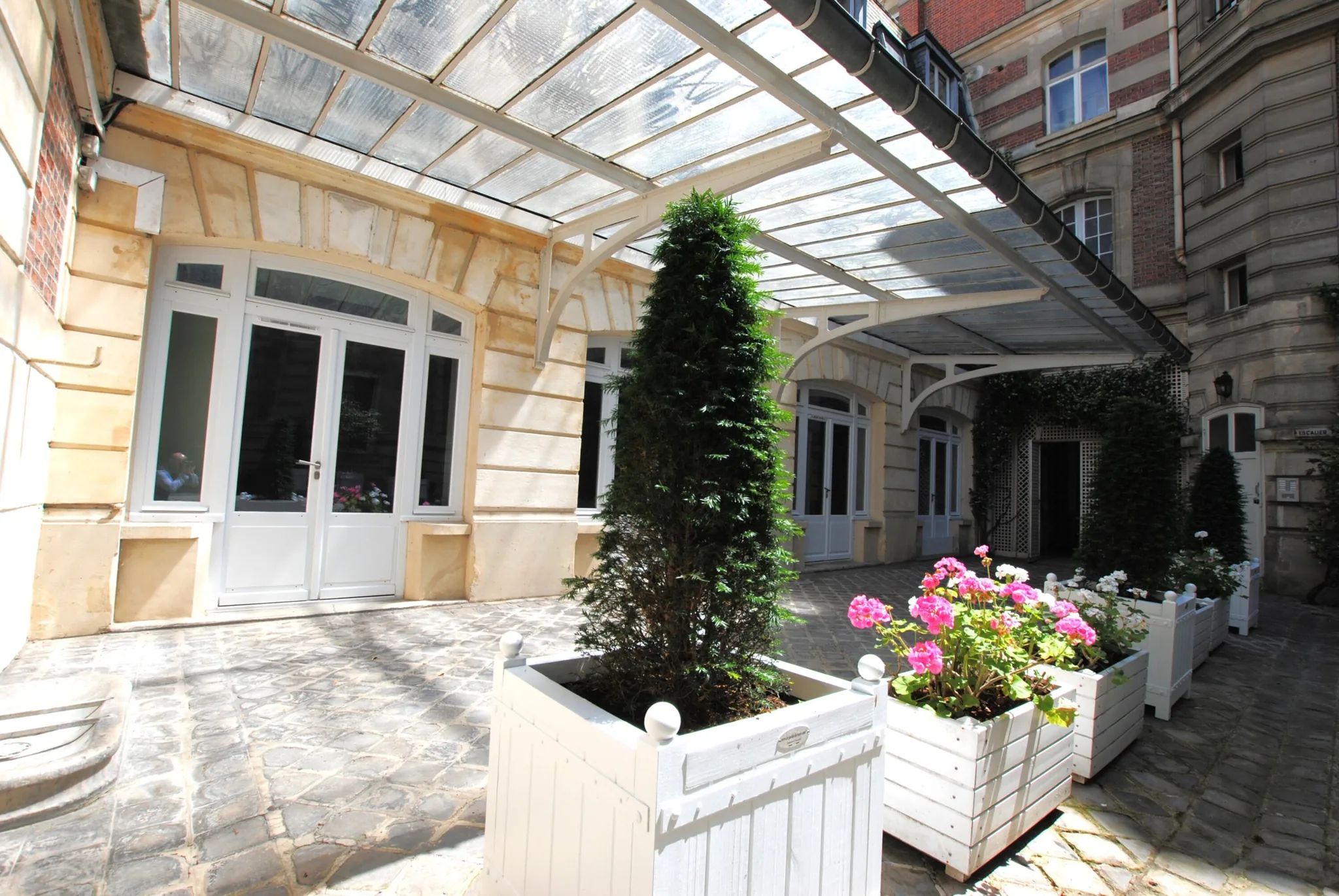 Bureau 266 m² – Paris (75007)