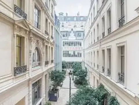 Bureau 2 916 m² – Paris (75010)