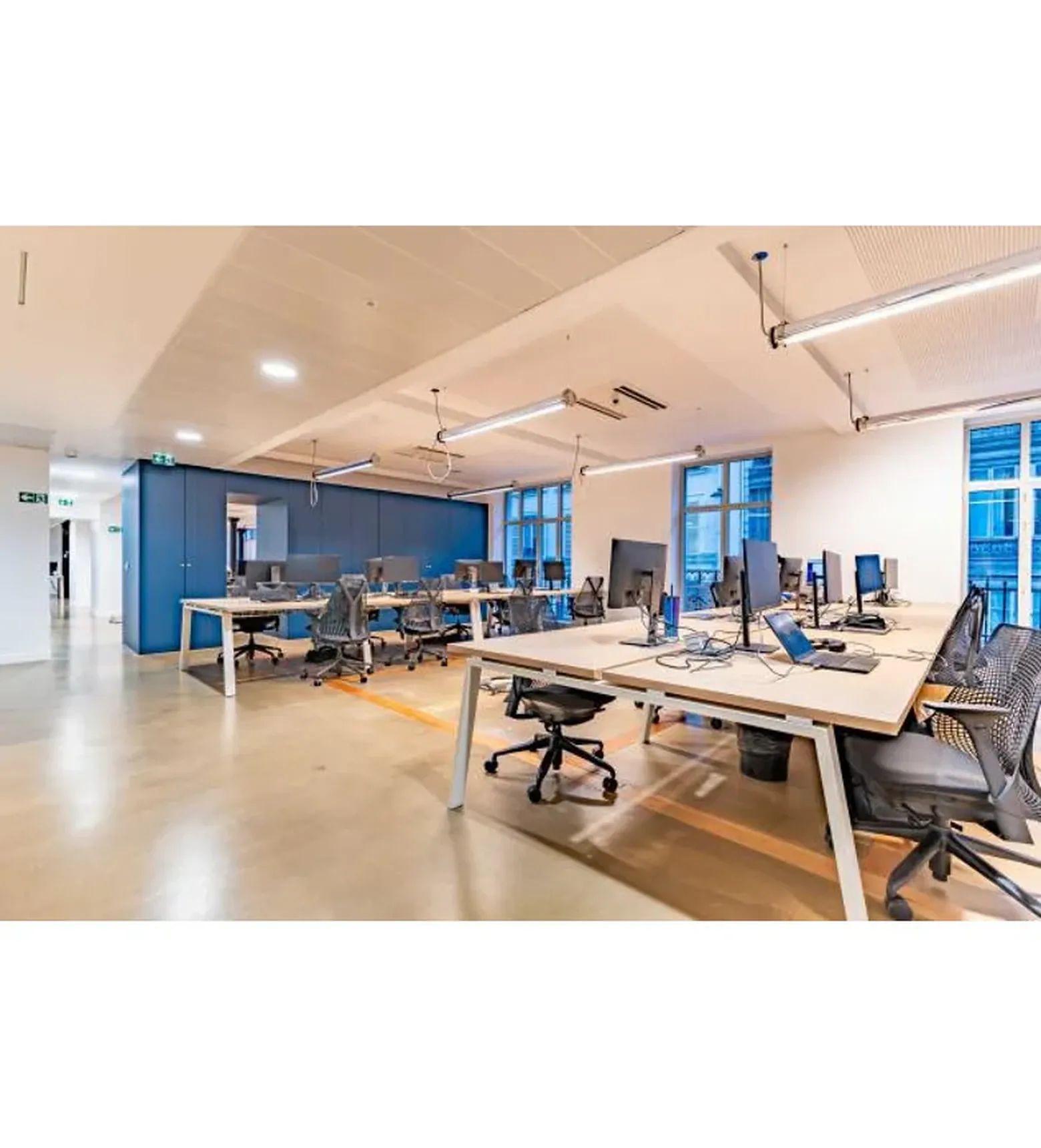 Bureau 2 916 m² – Paris (75010)