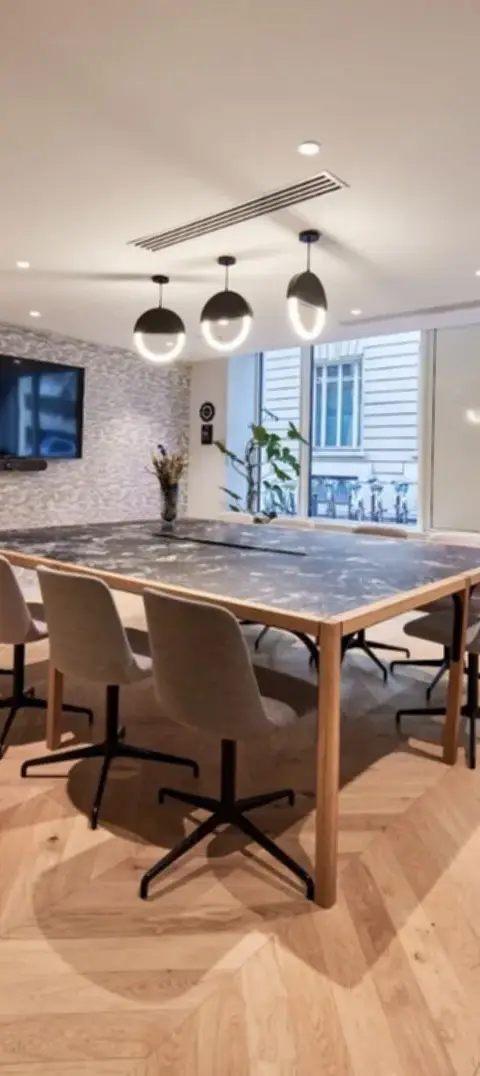 Bureau 298 m² – Paris (75017)