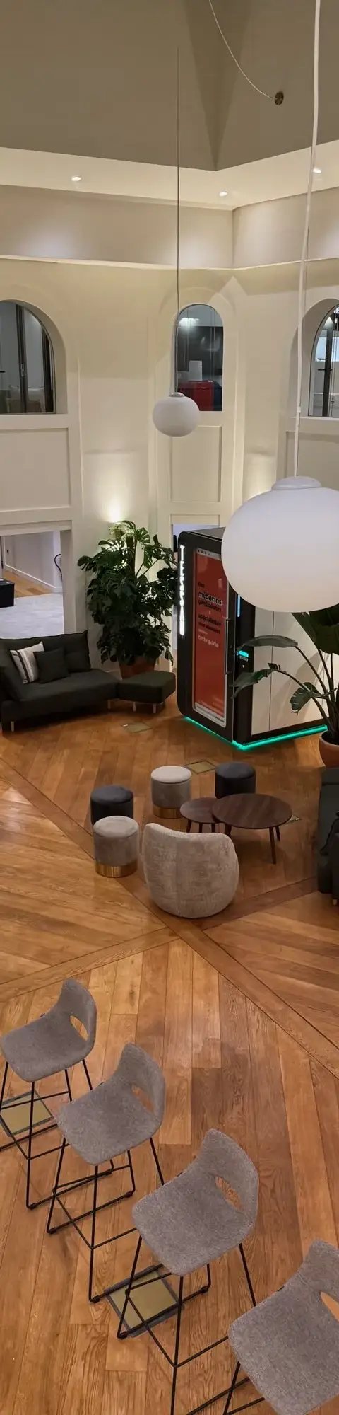 Bureau 980 m² – Paris (75116)