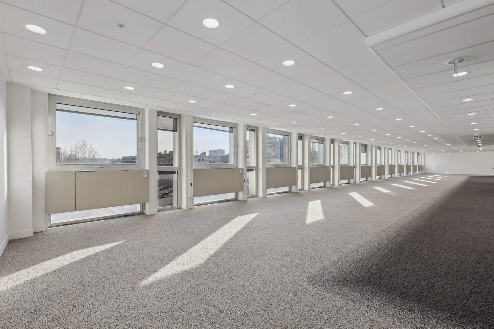 Bureau 5 299 m² – Paris (75012)
