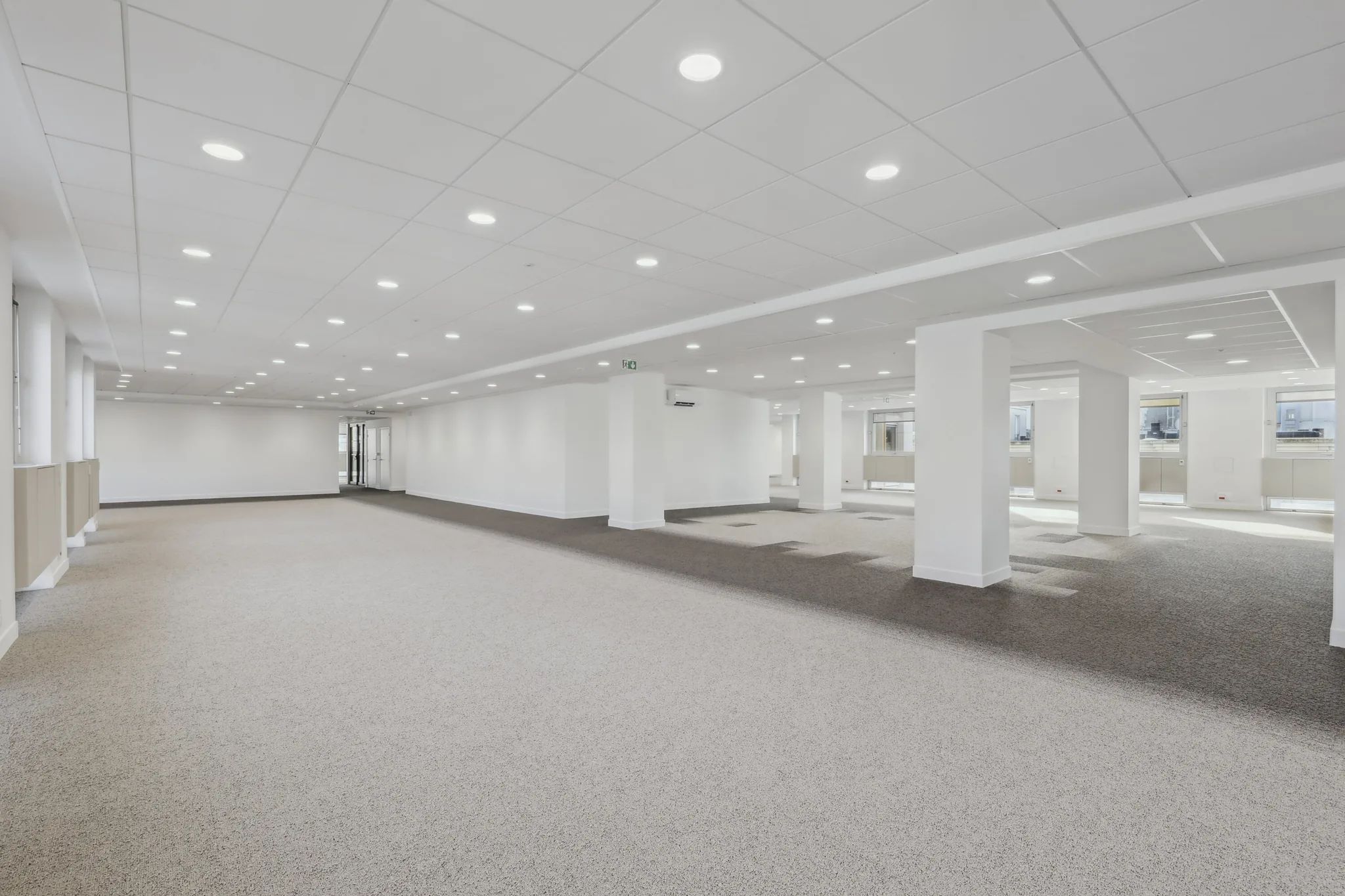Bureau 5 299 m² – Paris (75012)