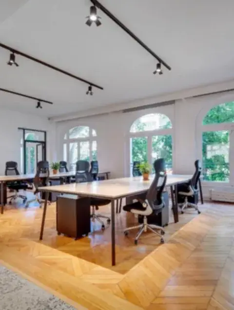 Bureau 500 m² – Paris (75116)