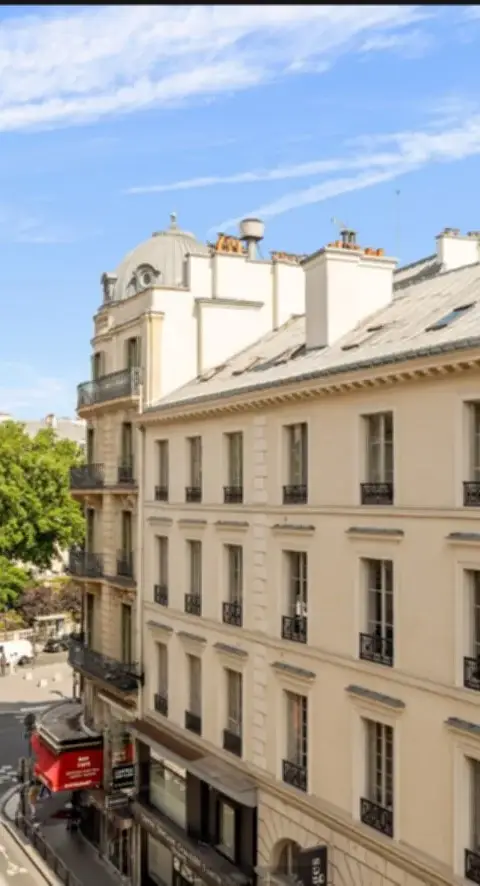 Bureau 215 m² – Paris (75009)