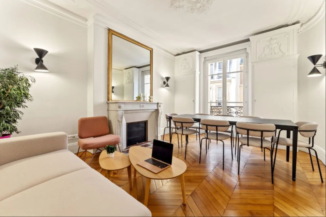 Bureau 215 m² – Paris (75009)
