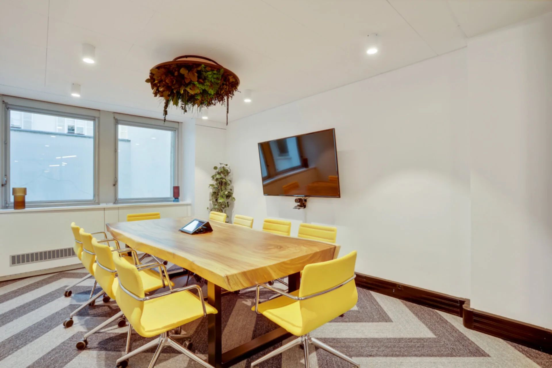 Bureau 301 m² – Paris (75008)