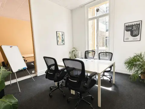 Bureau 38 m² – Paris (75008)