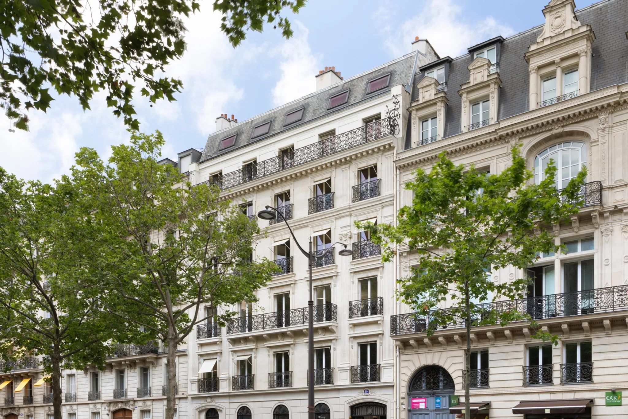 Bureau 94 m² – Paris (75116)