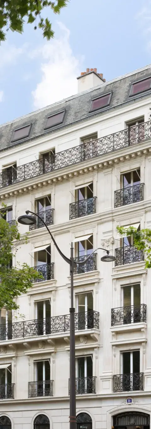 Bureau 94 m² – Paris (75116)