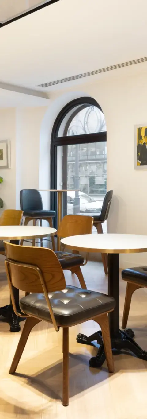 Bureau 94 m² – Paris (75116)