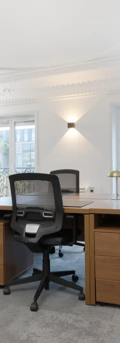 Bureau 94 m² – Paris (75116)