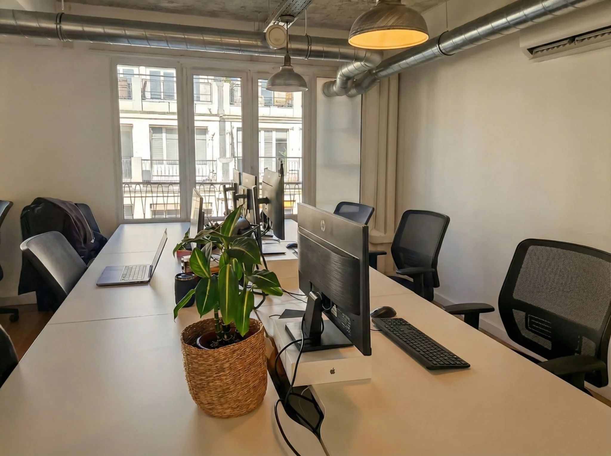 Bureau 12 m² – Paris (75010)