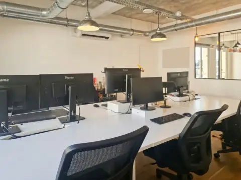 Bureau 12 m² – Paris (75010)