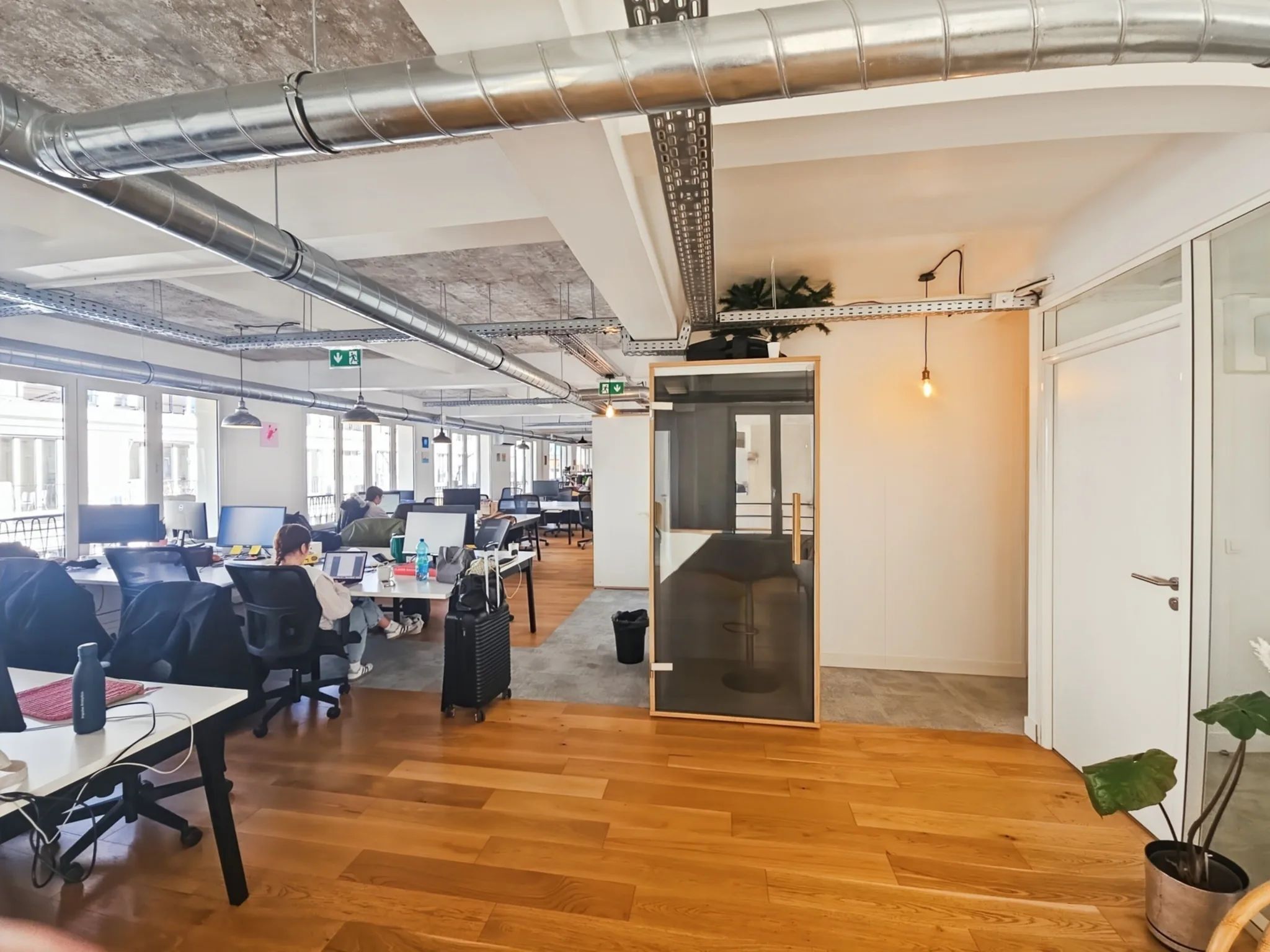 Bureau 12 m² – Paris (75010)