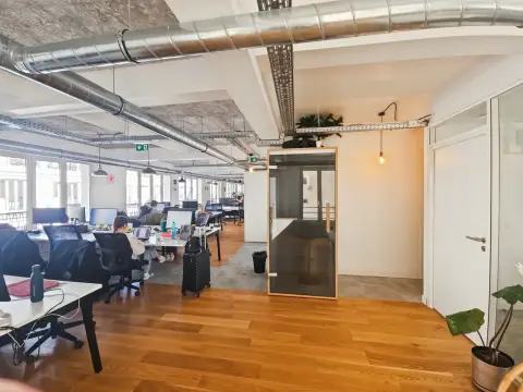 Bureau 12 m² – Paris (75010)