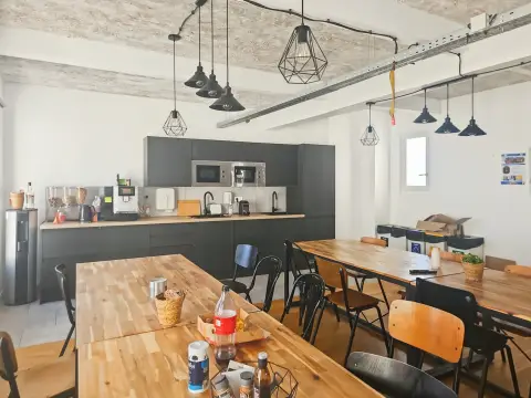 Bureau 12 m² – Paris (75010)