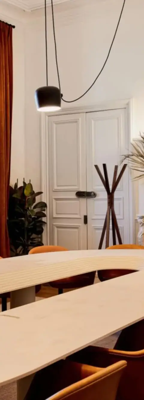 Bureau 383 m² – Paris (75008)