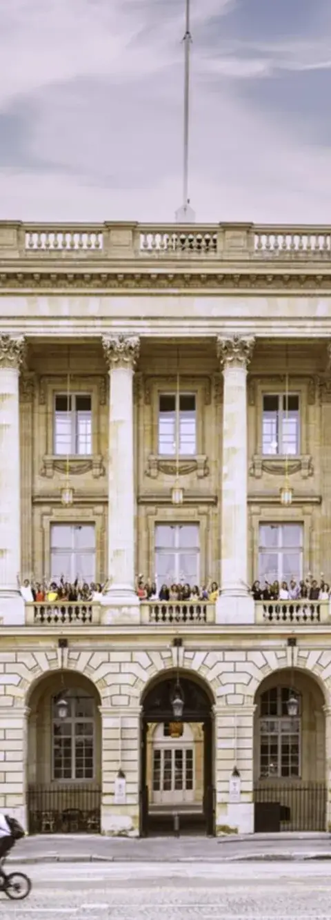 Bureau 383 m² – Paris (75008)