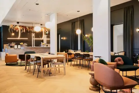 Bureau 383 m² – Paris (75008)