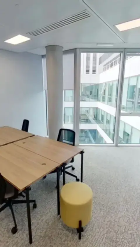Bureau 1 341 m² – Paris (75014)