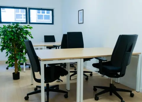 Bureau 59 m² – Paris (75012)