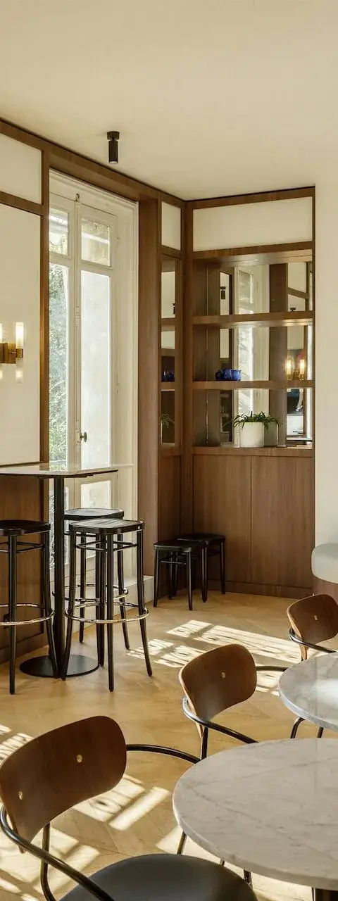 Bureau 979 m² – Paris (75016)