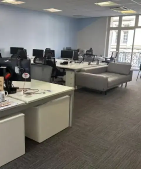 Bureau 180 m² – Paris (75116)
