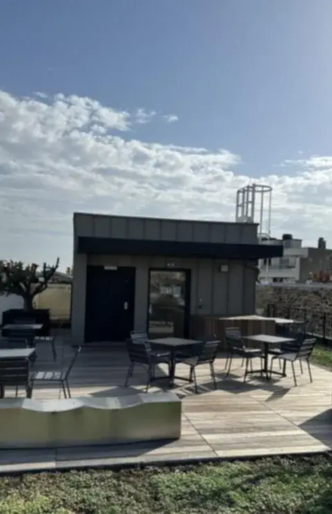 Bureau 180 m² – Paris (75116)