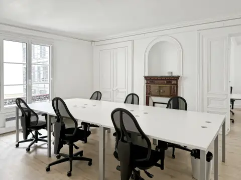 Bureau 138 m² – Paris (75010)