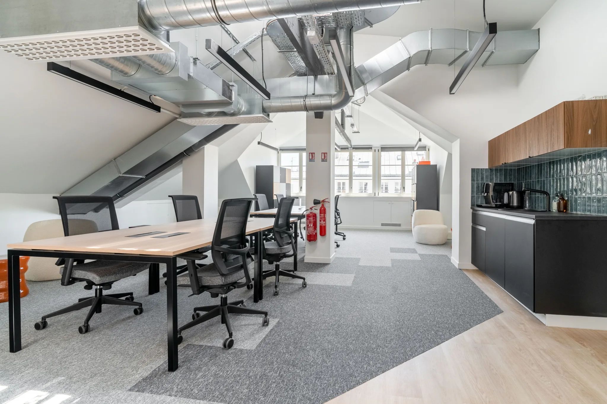 Bureau 606 m² – Paris (75010)