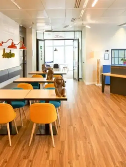 Bureau 130 m² – Courbevoie (92400)