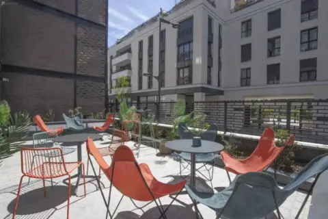Bureau 241 m² – Saint-Ouen-sur-Seine (93400)