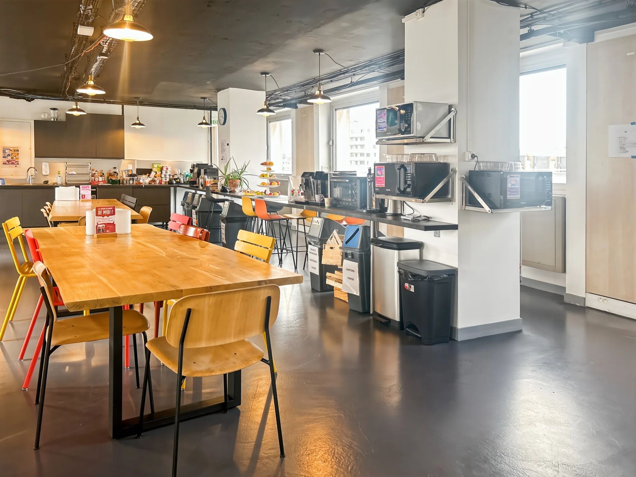 Bureau 206 m² – Paris (75019)