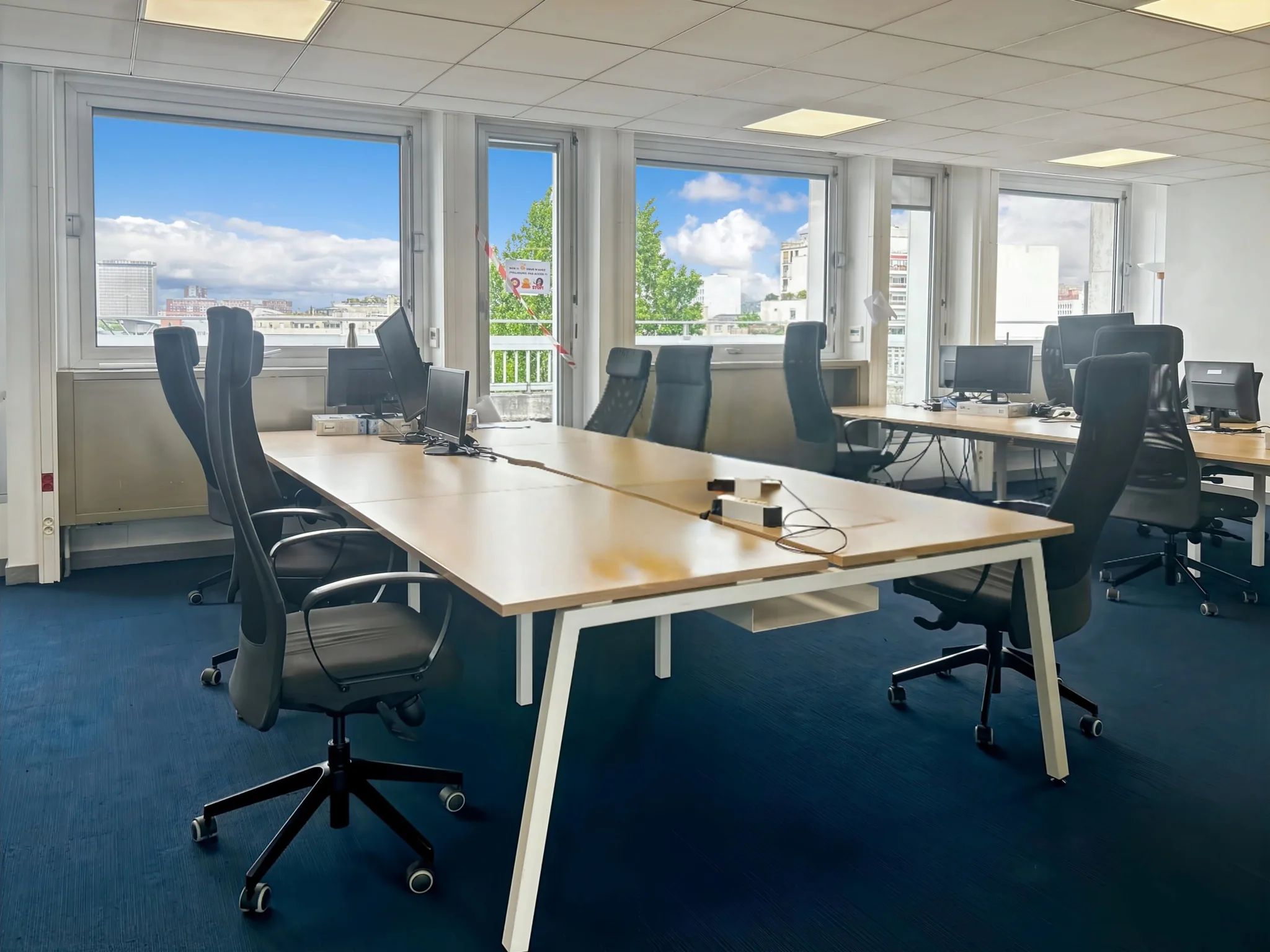 Bureau 206 m² – Paris (75019)