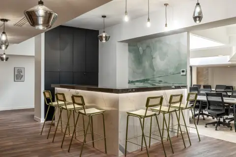 Bureau 560 m² – Paris (75008)