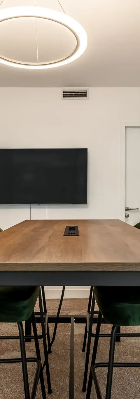 Bureau 560 m² – Paris (75008)