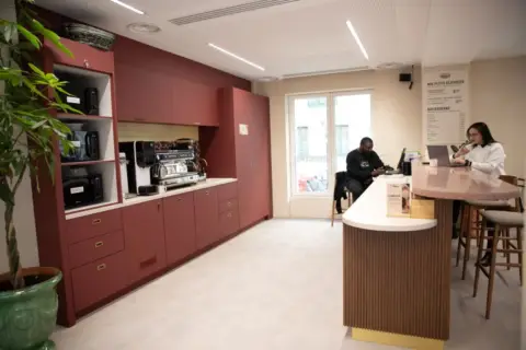Bureau 528 m² – Paris (75017)